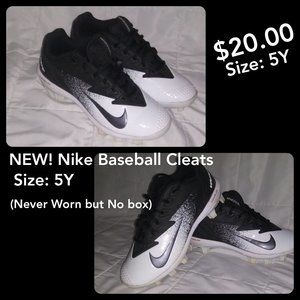 NEW! NIKE Youth Baseball Cleats Size: 5Y